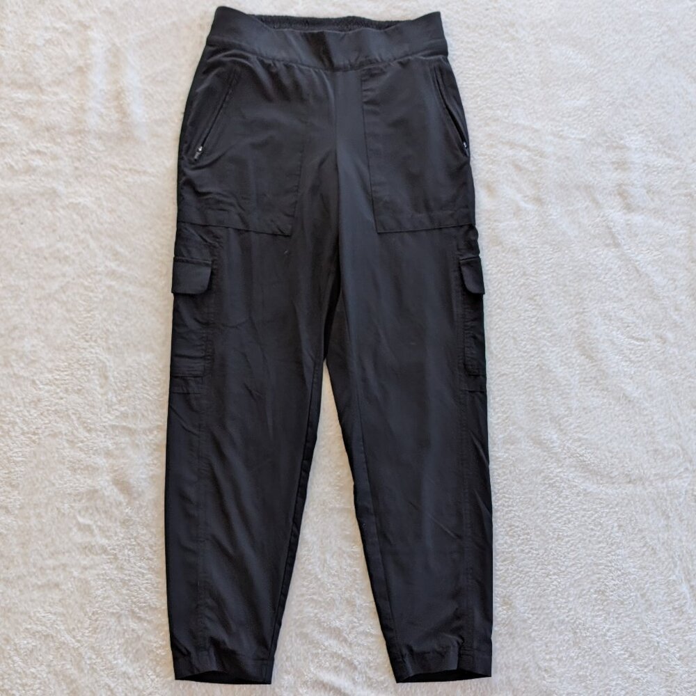 Athleta - Chelsea Cargo lined - Size 4